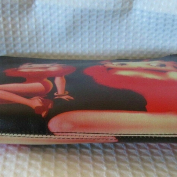 New- Betty Boop Purse - Price for each and only 1  [ Firm Price] - Picture 3 of 4